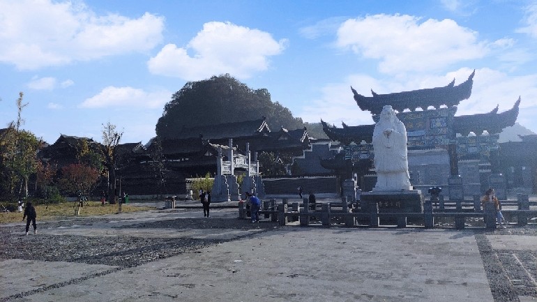 宝桢故里,荷叶莲城,烟雨江南,再现历史,返璞归真的——贵州织金平远