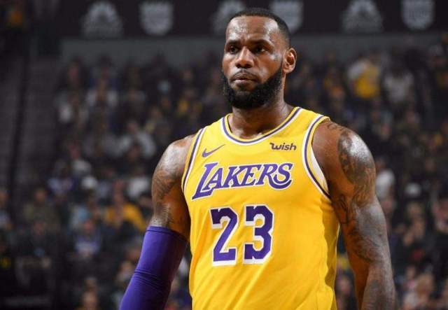 安东尼 即将消失的艺术！盘点现役NBA十大背打高手：安东尼位居第二！