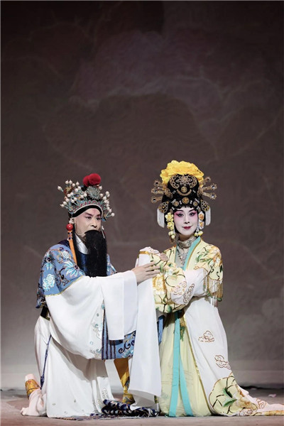 边改边演,新版京剧《大唐贵妃》与两年前轰动上海的大剧院版有何不同?