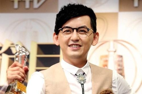 黄子佼老来得子小19岁娇妻圆梦老夫少妻将迎来家庭新成员