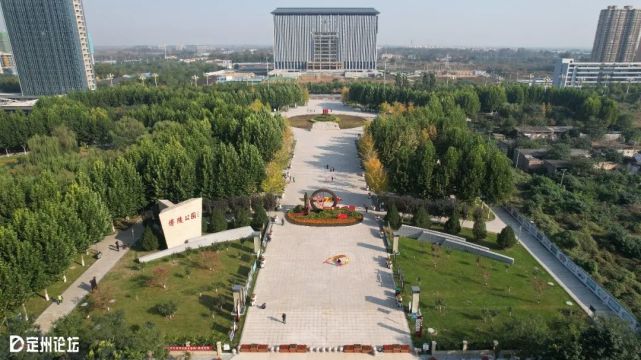 根据征集的意见和城市总体风貌布局,拟把"博陵公园"更名为"时代公园"