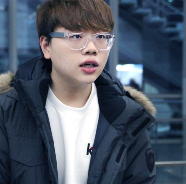 edg夺冠老选手pawn宣布新决定:想重新加入一支战队,做中路教练