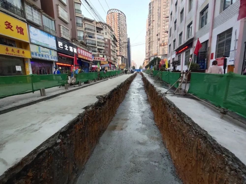 已完成孙家湾巷道天河路10号巷道环南新村路的升级改造工程来源:毕节