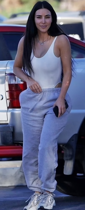 篮球紧逼防守战术专家金·卡戴珊,爆新恋情,这次又是防守的谁?