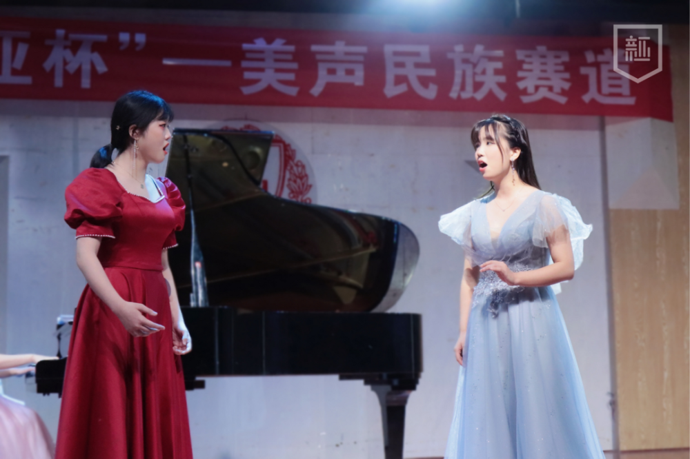 活动回顾冠军诞生进来看看ta的嗓音是如何让整场观众