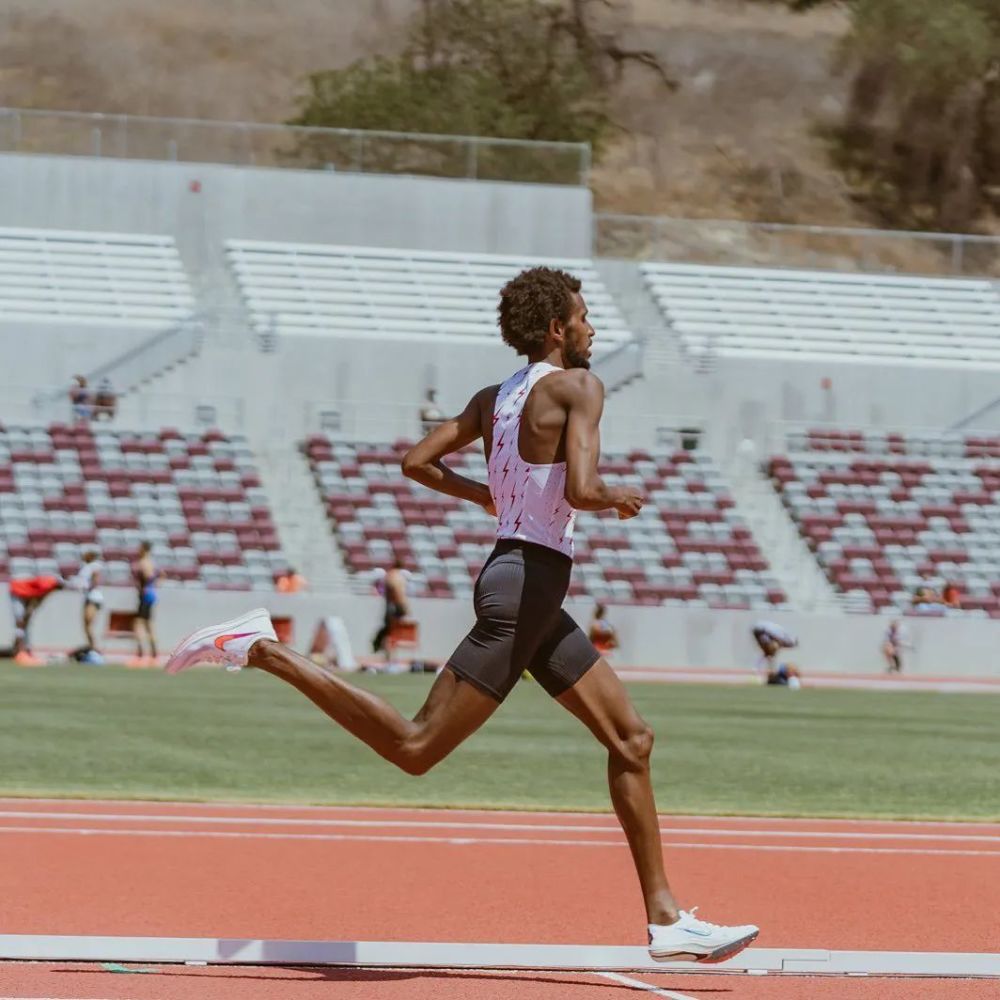 跑步你会摆臂吗