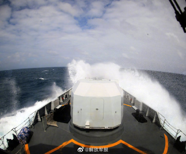 波飞浪卷六盘水舰踏浪出击