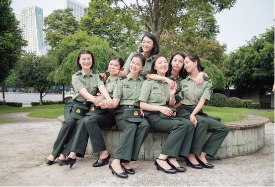 想考軍校的女生看過來,這些軍校在招女生,畢業還