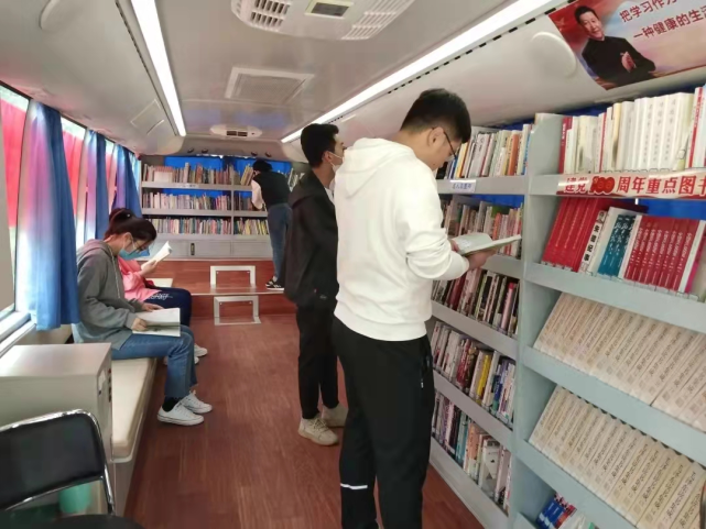 "信易阅"免押金办证体验活动时间:11月20日8:30-11:30地点:烟台图书馆