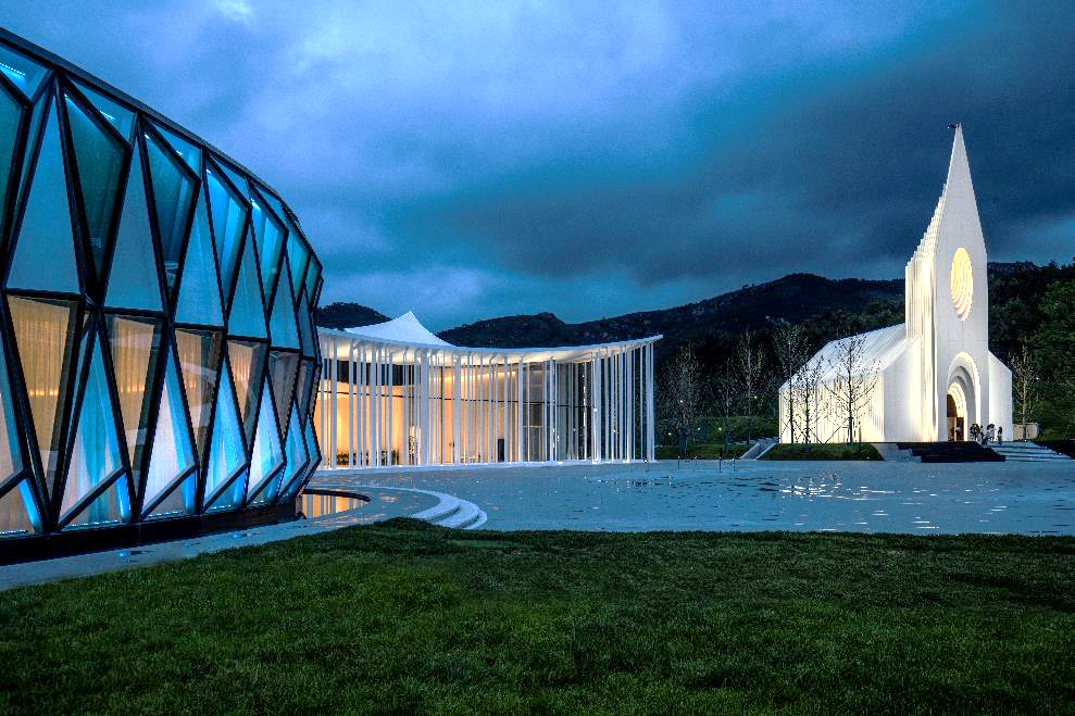 打造全龄田园旅居生活从2017年底进驻藏马山到如今阿朵小镇的全业态