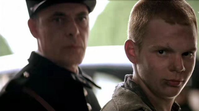 在这部影片里,有两个孩子的命运很值得思考,一个是蒙丹,一个是莫朗杰.