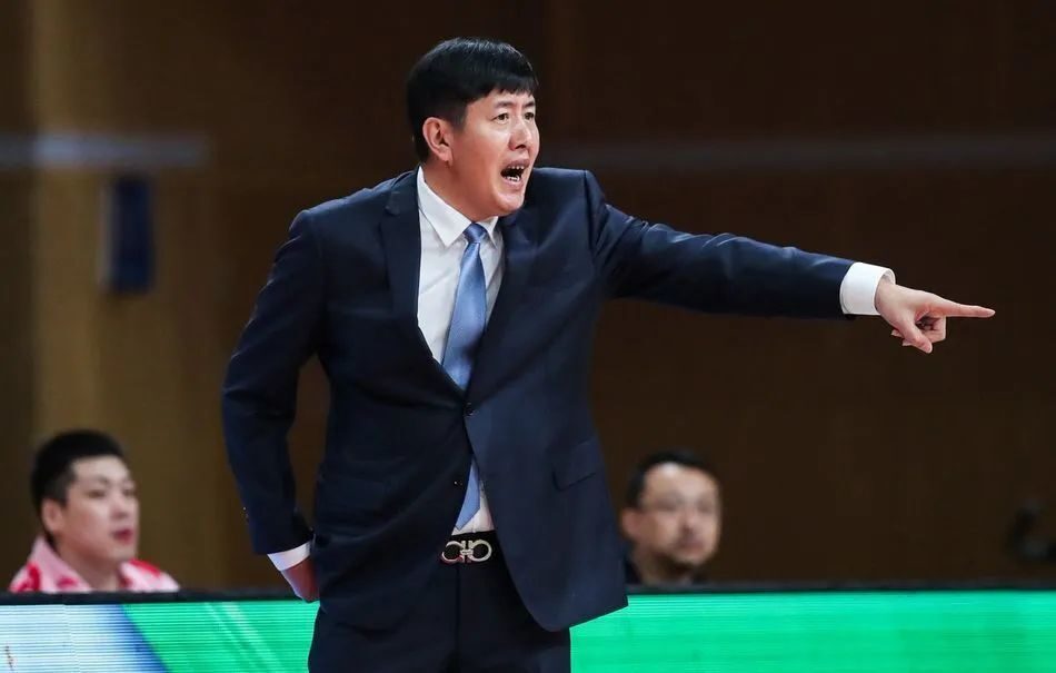 cba 重返CBA无望！老牌救火教练无人问津，还有机会证明自己吗？