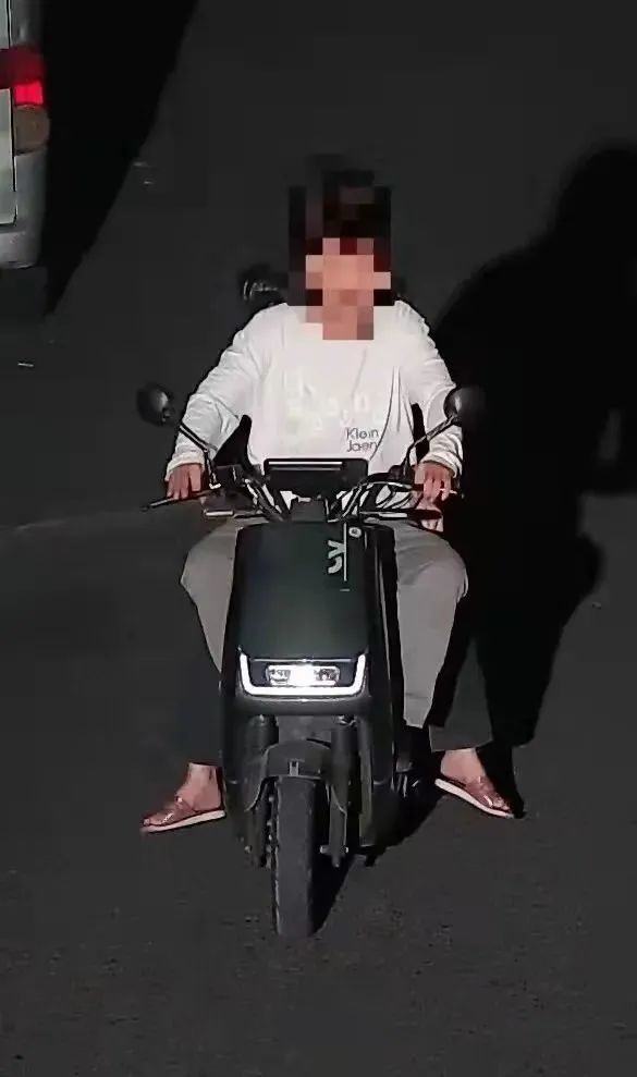 违法人:张×涛,身份证:440582