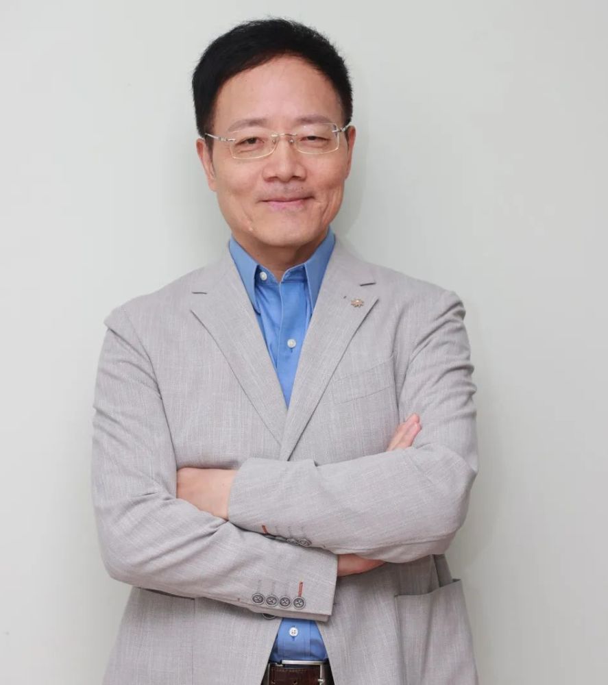 复旦大学中文系教授科学杂志《新发现》荣誉主编严锋原理上我们假定元