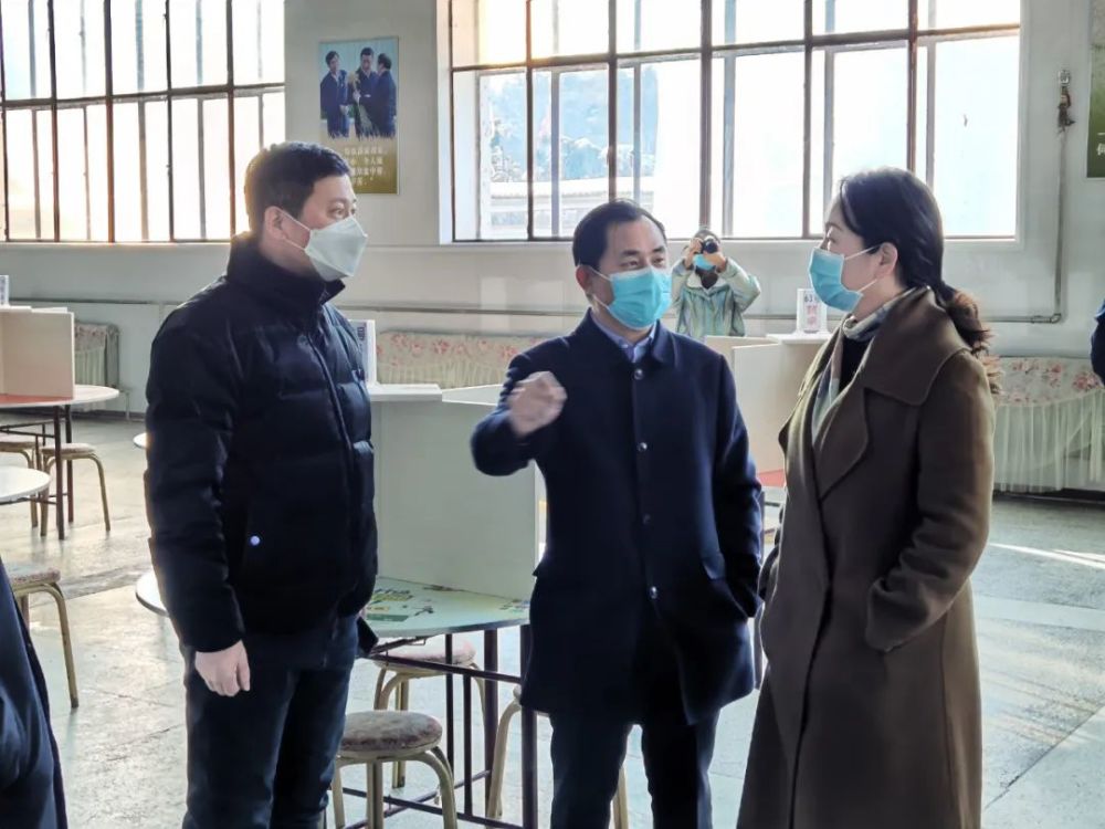 肇东融媒|副市长张桂荣深入肇东师范学校督导检查学校疫情防控和校园