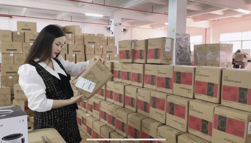 眼光独到!女企业家赵依依,证明机遇与把握的成效