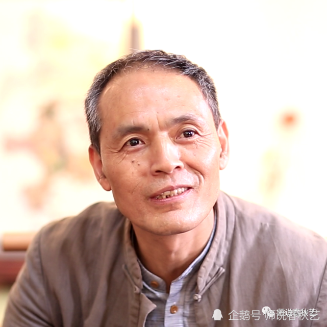 邱含