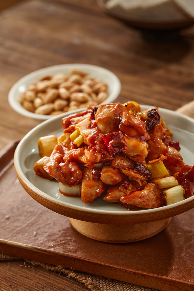 川菜经典之宫保鸡丁,重现被遗忘的味道!