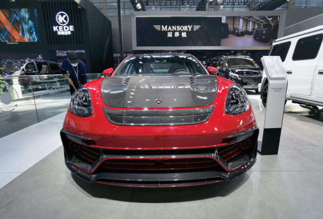 广州车展直击外观更为炫酷迈莎锐帕拉梅拉亮相