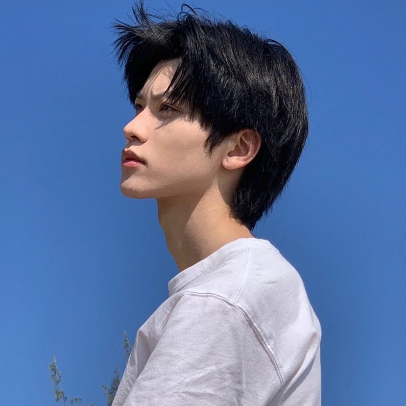 男头丨蓝色是忧郁灰色是不想说