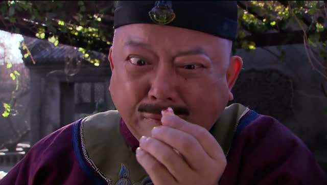 其实,和珅比纪晓岚小二十六岁,在纪晓岚面前应该是个小年轻.