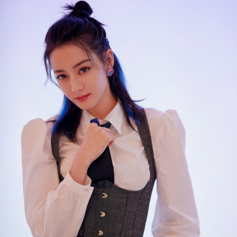 球状闪电迪丽热巴不演了看到网传新女主网友又是她