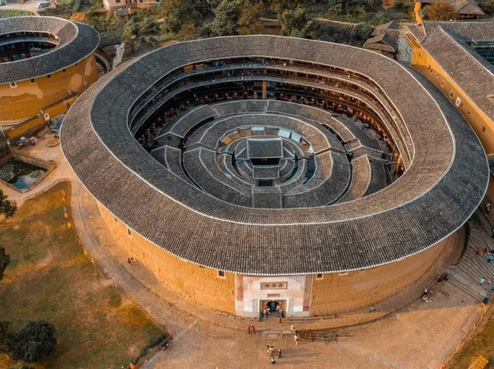 世界遗产福建土楼走进不朽的家族之城