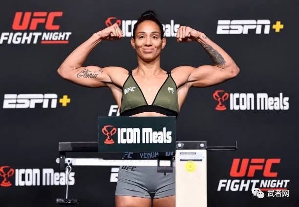 中国选手傲日其楞与沙依兰明日出战!ufc赛前称重图集_腾讯新闻