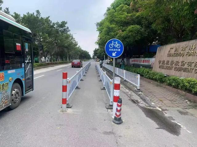 为什么电动车喜欢走机动车道?真不能怪他们,这3点才是根本