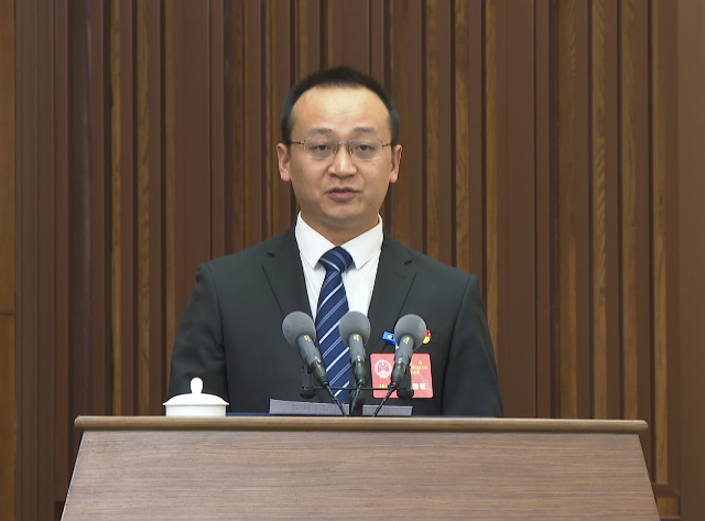 【聚焦两会】兴山县第十九届人民代表大会第一次会议胜利闭幕_腾讯