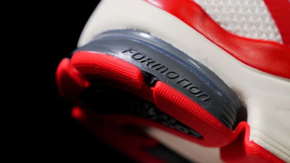 复古跑鞋赏析,今年流行复古风了?_腾讯新闻