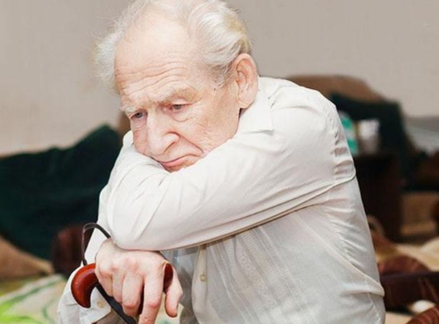 为啥老年痴呆患者逐渐增多建议50岁后尽量改掉4个坏习惯