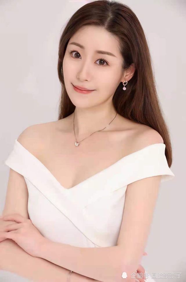 李卉被网友戏称"最惨星女郎"