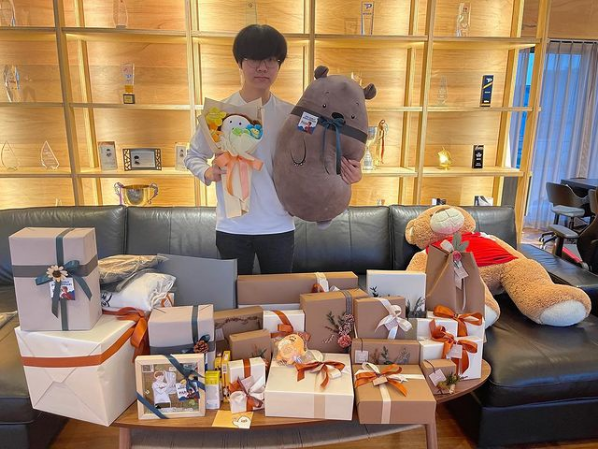 teddy更新ins:感谢一起在t1的选手,教练们