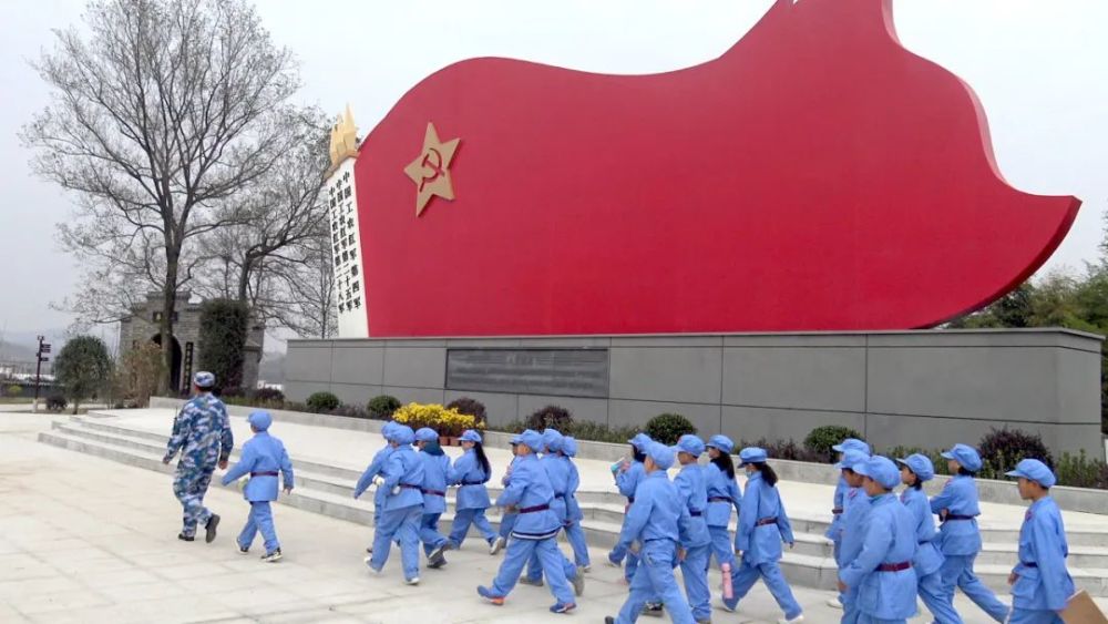 麻城市思源实验学校小学部四五六年级研学实践教育活动剪影