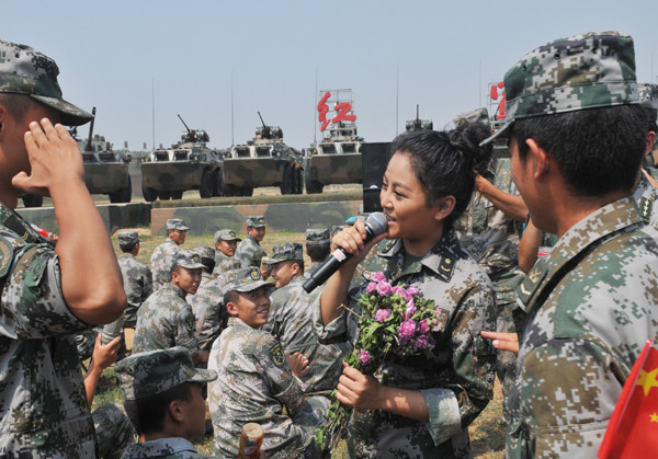 文艺女兵 阿鲁阿卓 大道同行 唱响中国梦 全网搜