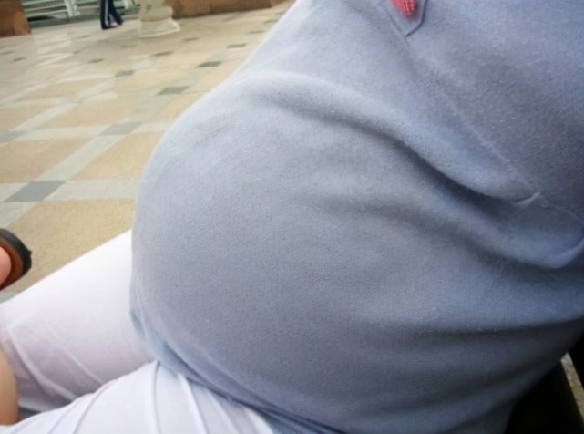 孕晚期下腹部图片