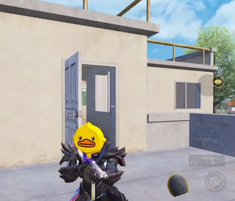 和平精英玩家海岛拾到四级头盔头部自带无敌造型真绝了