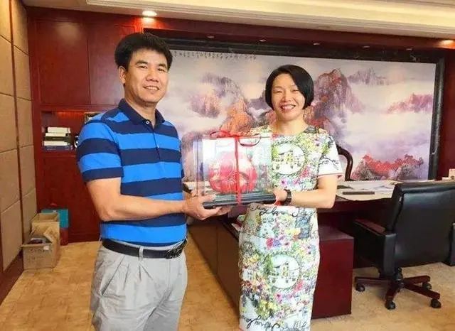 柯金龙当时,大参林只有13家门店的时候,柯云峰有一次在演讲中提出