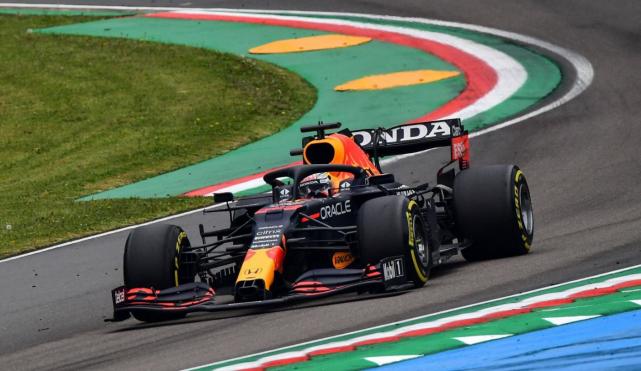 维特尔:黄旗被短暂地取消,是因为"维斯塔潘过来了"