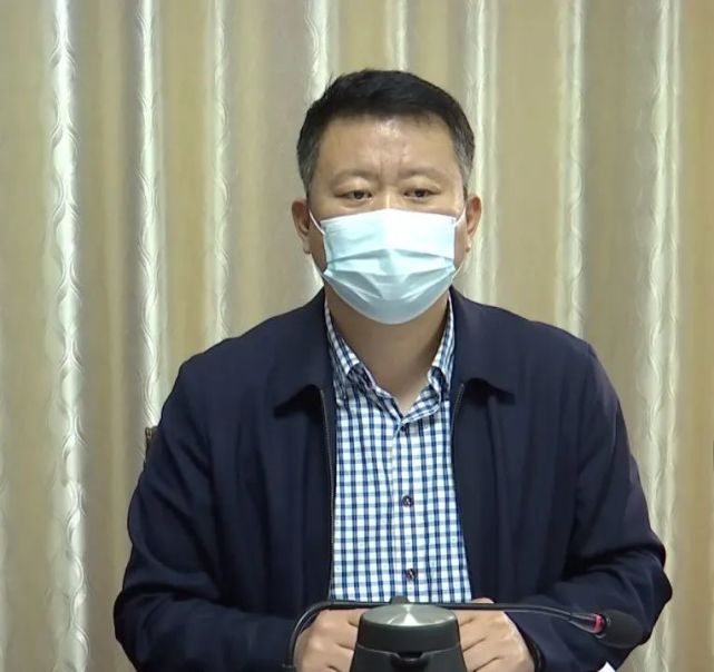 出席会议并讲话,县委副书记占建芳主持会议,县领导邓跃跃,俞文强