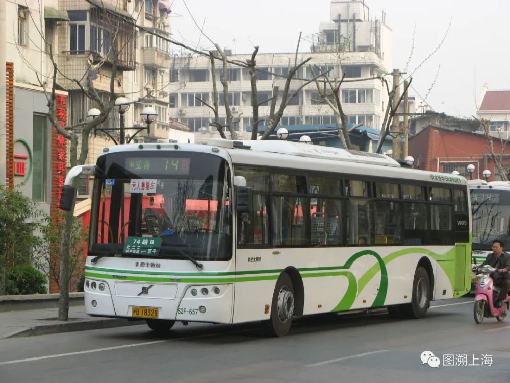 74路b线swb6120v4(s2f)型客车,凯桥(魏家钧 摄)2012年10月20日,74路b