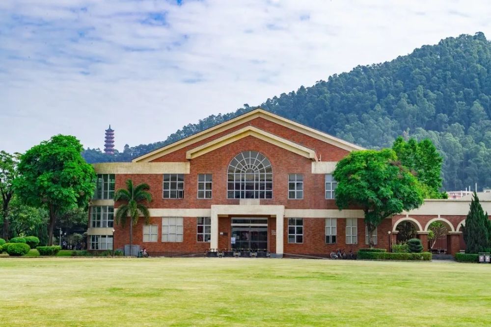 这两所网红学校果然红得有理!