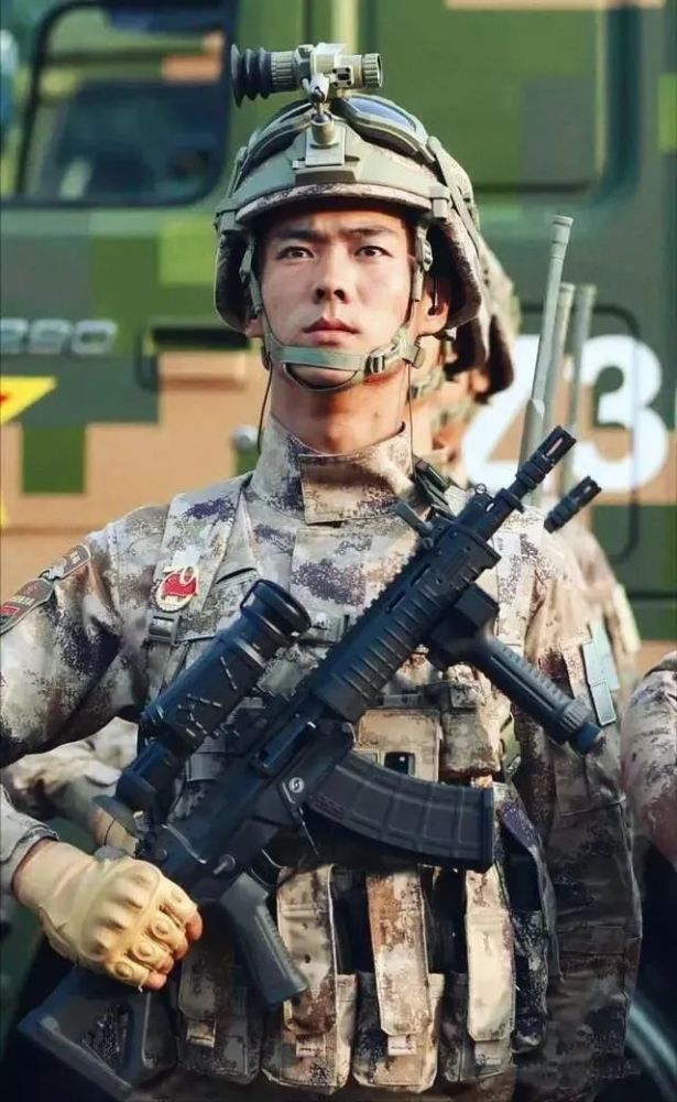 解放军的新步枪,帅炸!_腾讯新闻