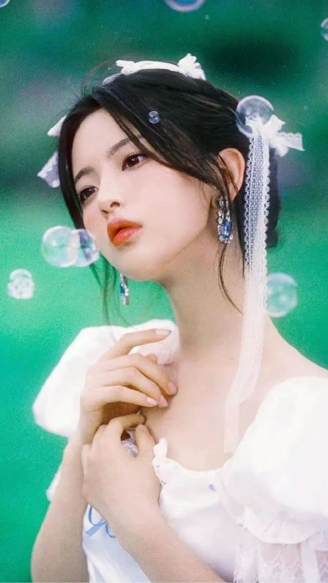 杨超越壁纸 腾讯网