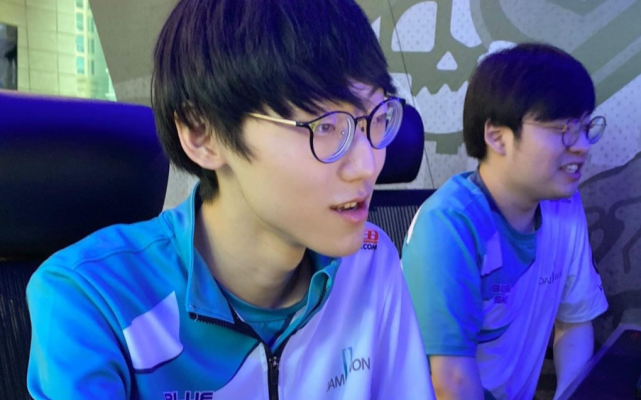 nuguri经纪人接着写道:谢谢大家对nuguri的关心