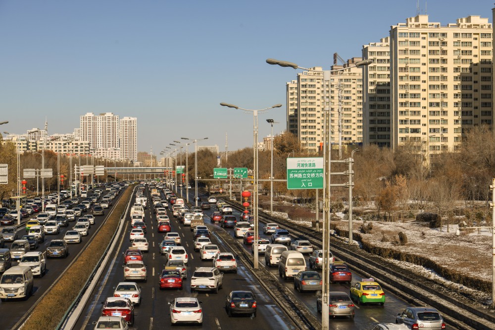 乌鲁木齐克南高架匝道路面修复 出行提示请查收