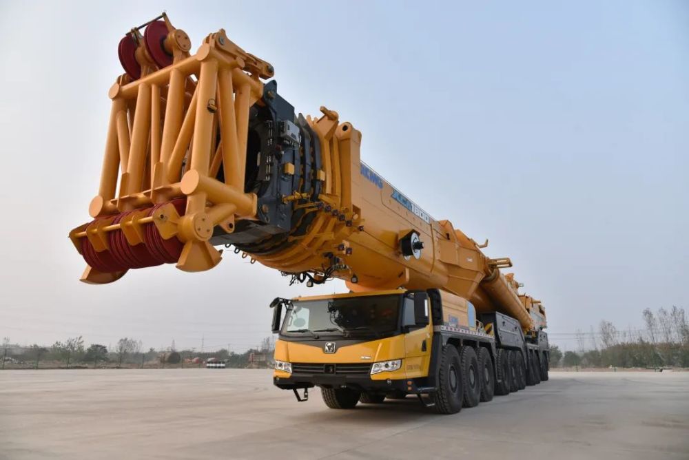 徐工千吨级新品xca1800吊车来袭,最大起升高度155米!