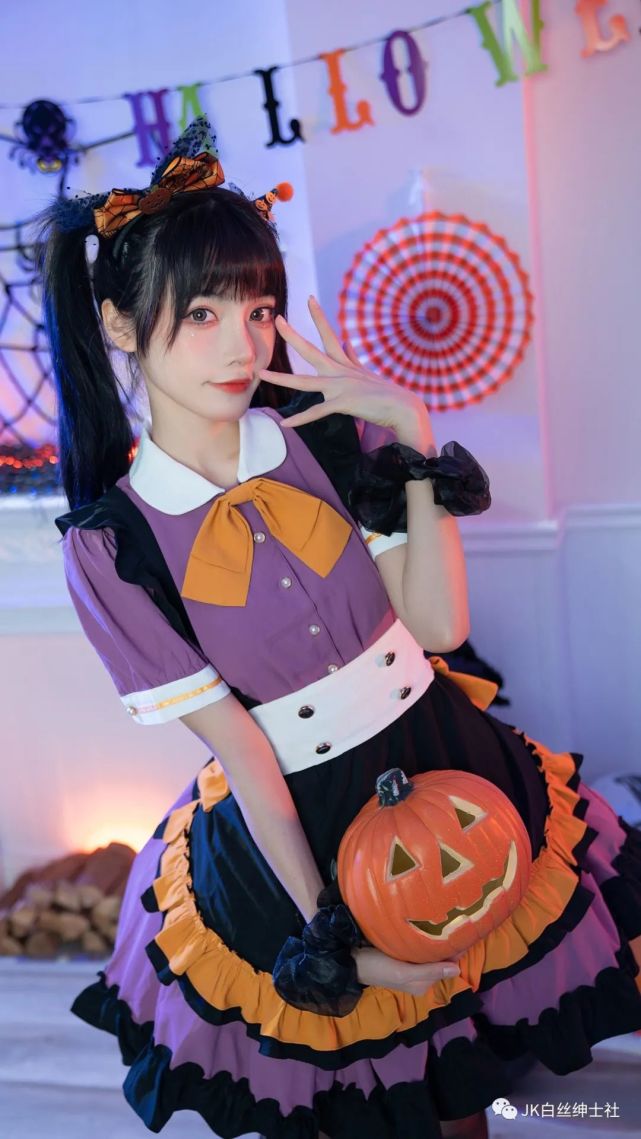 cos:万圣女仆@宵鱼鱼,不听话就把你装进我的南瓜灯!