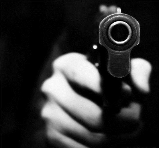 在前排正中位置的就是二把手汪精卫了,大家都坐好,大小镜头对准这些人